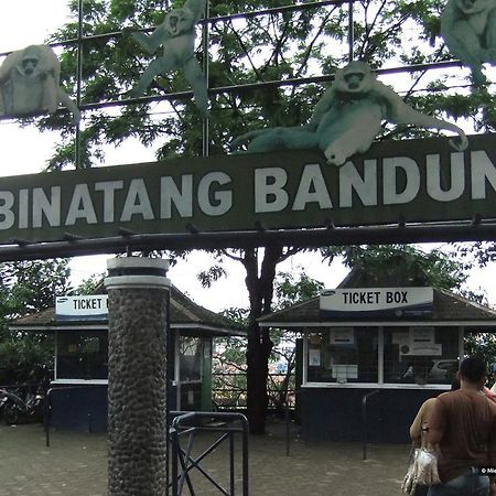 Zen Rooms Bukit Tunggul Bandung Kültér fotó